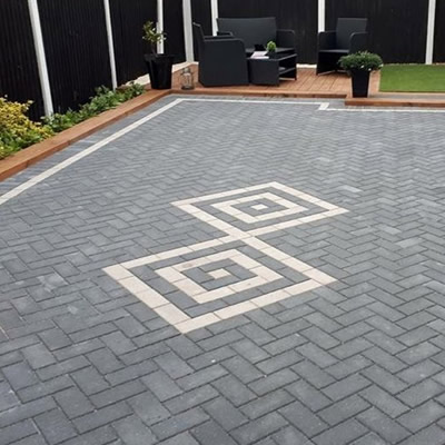 image of a block paving driveway in Suffolk